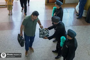 استقبال از زائرین دهه آخر صفر در فرودگاه مشهد