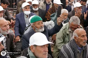 تشرف سالمندان سراسر کشور به حرم مطهر رضوی