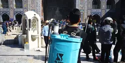 غبارروبی مسجد گوهرشاد به دست نوجوانان مشهدی