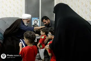 دیدار تولیت آستان قدس رضوی با دو خانواده خاص و خیرخواه مشهدی 
