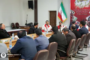 بازدید اعضای پدافند غیر عامل حرم مطهر رضوی از هلال احمر