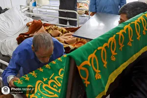 حضور خادمین حرم مطهر رضوی در بیمارستان شهید منصور عارفیان ارومیه