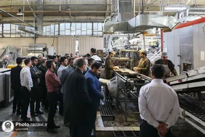 بازدید کارکنان آستان قدس از شرکت صنایع غذایی رضوی