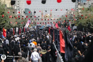 پیاده&zwnj;روی جاماندگان اربعین حسینی در مشهد