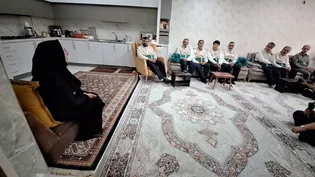 دیدار خادمیاران رضوی با خانواده شهید جنگ رمضان در نجف‌آباد/گزارش تصویری