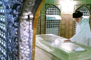 برگزاری اقامه عزای شهادت قائد امت، خادم الرضا (ع) آیت الله العظمی امام خامنه‌ای (قدس سره) در حرم مطهر رضوی