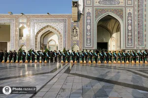آیین تعویض شیفت دربانان بارگاه منور رضوی