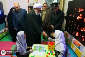 حضور تولیت آستان قدس رضوی در جمع دانش آموزان نابینای مشهدی