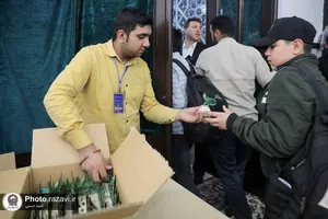 اعتکاف پسران نوجوان در حرم مطهر رضوی