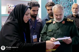 بازدید شخصیت&zwnj;ها از غرفه آستان قدس رضوی در نمایشگاه کتاب تهران