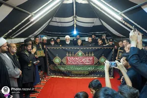 حضور کاروان خدام حرم مطهر رضوی در مسیر پیاده&zwnj;روی اربعین حسینی-1