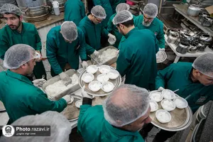 توزیع 40 هزار فالوده در چایخانه حضرت