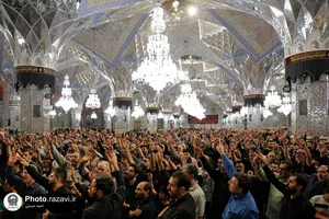 مراسم وداع با پیکر شهید سیدهاشم حسینی در حرم مطهر رضوی