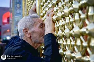حرم مطهر رضوی در شب اربعین حسینی 