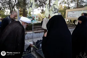 حضور تولیت آستان قدس رضوی در گلزار شهدای مدافع حرم