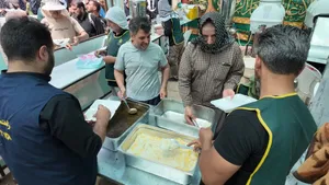 ادامه خدمت&zwnj;رسانی خادمیاران رضوی در موکب امام رضا(ع) در مرز خسروی/ عکس