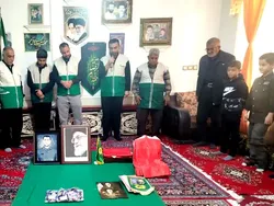 تجدید میثاق خادمیاران خرامه با خانواده شهید جنگ رمضان