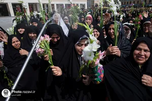 گلباران حرم مطهر رضوی در روز میلاد حضرت معصومه سلام الله علیها