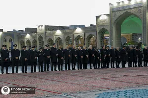 آیین تعویض پرچم حرم امام رضا علیه&zwnj;السلام در آستانه ماه ربیع الاول