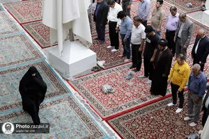 اقامه نماز عید قربان در حرم مطهر رضوی