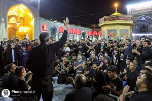 حال و هوای عزاداران حسینی در حرم مطهر رضوی