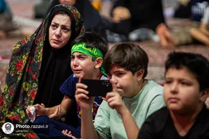 نمایش آئینی &laquo;مدافعان ایران&raquo;