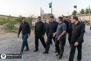 بازدید قائم مقام تولیت آستان قدس رضوی از مواکب خدمت رسان به زائرین پیاده