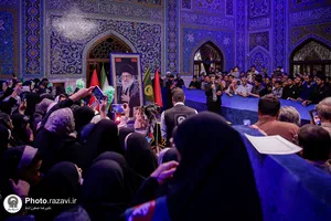 مرثیه سرایی و حماسه خوانی در جوار مزار رهبر شهید انقلاب
