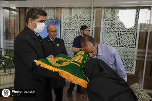 استقبال از زائرین بارگاه منور رضوی در ایستگاه راه&zwnj;آهن مشهد