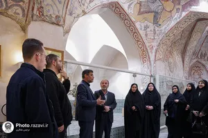 بازدید جمعی از دانشجویان دانشگاه پیام نور نیشابور از بخش&zwnj;های مختلف حرم امام رضا علیه&zwnj;السلام
