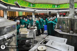 پذیرایی از زائران بارگاه منور رضوی در چایخانه حرم مطهر