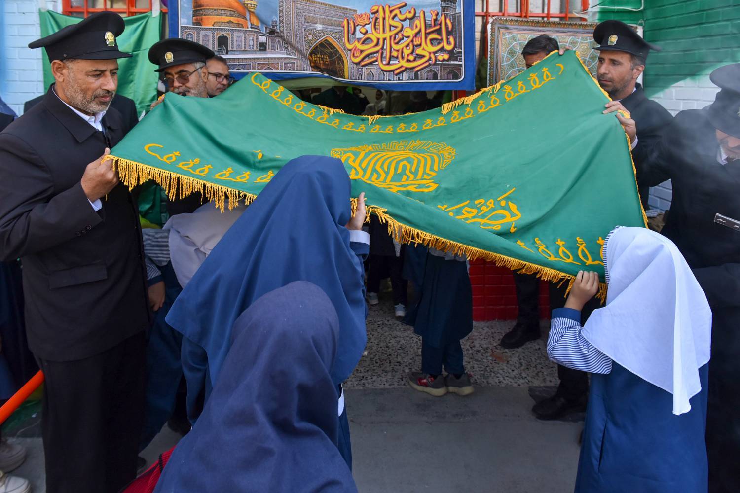 زنگ معنوی مهر رضوی به صدا درآمد / قدردانی وزارت آموزش‌وپرورش از برگزاری آیین معنوی چهارشنبه‌های امام رضایی