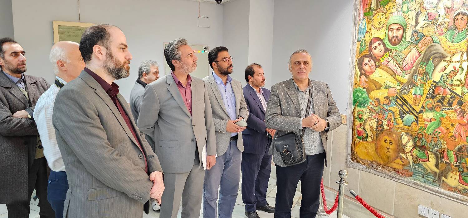 نمایشگاه هنر سنتی پرده کشی استاد طالعی نیا در نگارخانه موزه مرکزی رضوی گشایش یافت