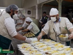 توزیع 20 هزار پرس غذای گرم میان زائران ساکن در باغ اردوگاه خاتون
