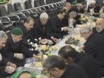 بسته بندی هزاران قطعه نبات متبرک برای زائران امام رئوف