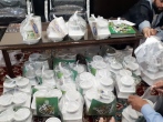 توزیع غذای گرم توسط زیارتگاه شهید آیت الله مدرس در بین نیازمندان کاشمر