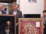 اهدای اثر بانوی کانون بانوان و خانواده اصفهان به آستان قدس