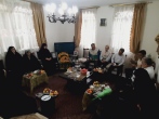 حضور خادمیاران منطقه ۱۰ تهران در منزل شهدا 