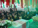  لاله‌های فاطمی میهمان میقات الرضا/ طواف پیکرهای مطهر دو شهید گمنام در حرم حضرت حسین بن موسی الکاظم(ع)