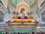 عکس با کیفیت : گل آرایی ضریح مطهر امام حسین علیه‌السلام در آستانه سوم شعبان