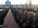 آیین تعویض کشیک و خطبه‌خوانی خادمان رضوی به یاد درگذشتگان حادثه بندرعباس 