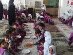 میهمانی ۱۲۰۰ دانش‌آموز رفسنجانی بر سفره رضوی