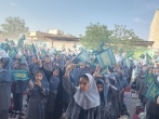 برپایی جشن رضوی با ۳۰۰۰ پرچم کوچک امام رضایی در مدارس اصفهان