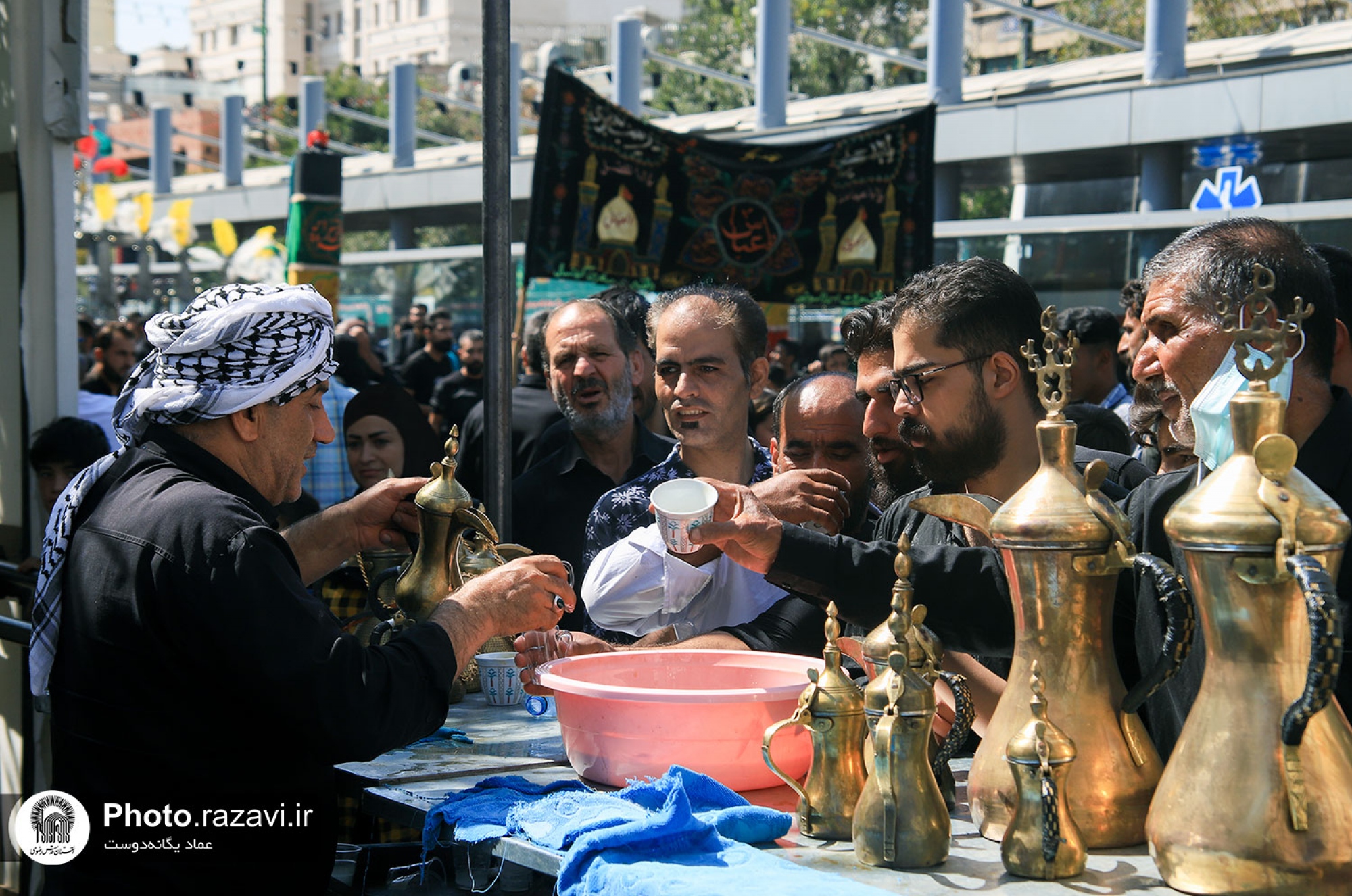 موکب خدمت‌رسانی جوانان رضوی در مشهد