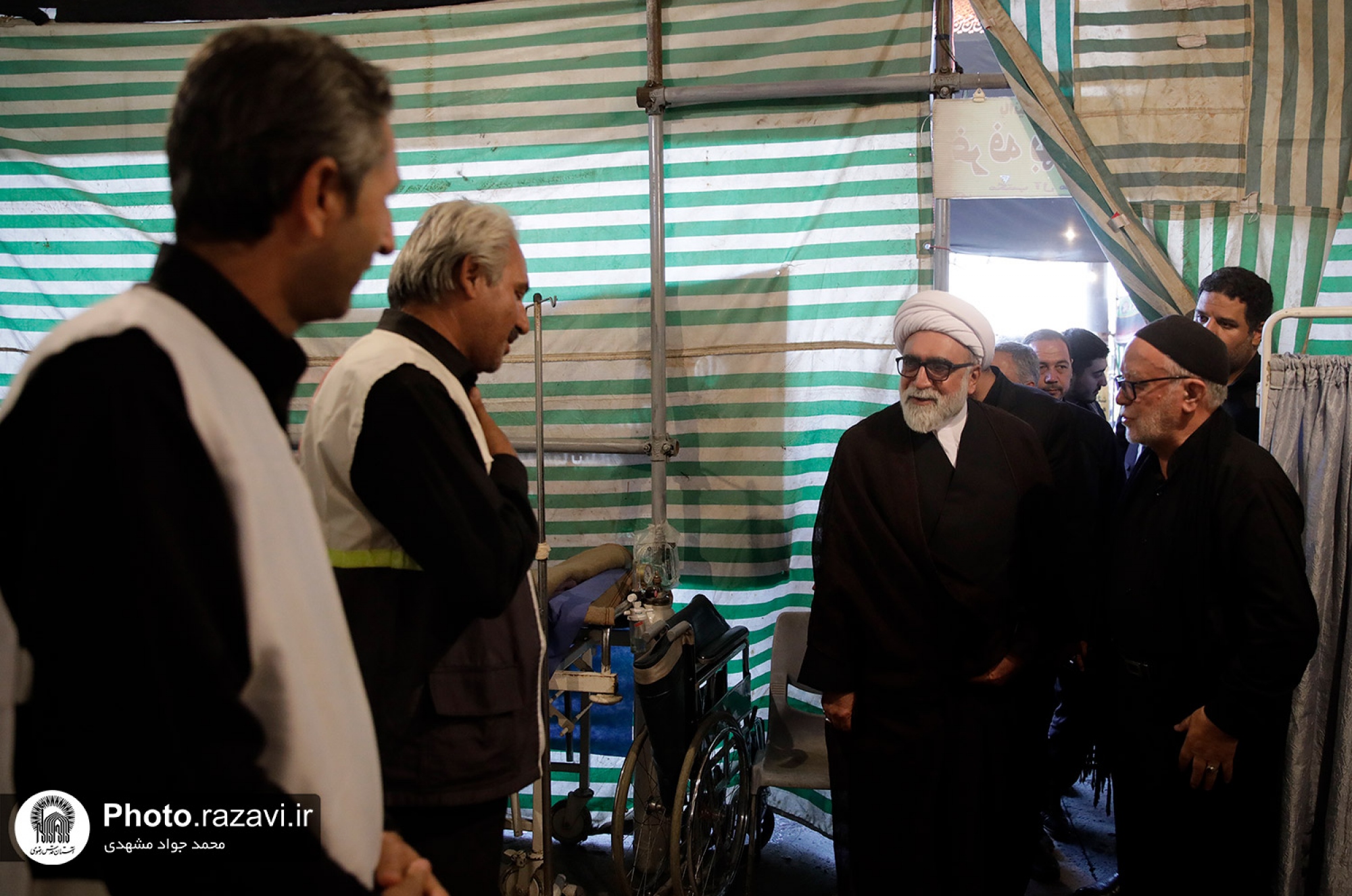 بازدید تولیت آستان قدس رضوی از موکب های خدمت رسان به زائرین پیاده حضرت رضا علیه السلام