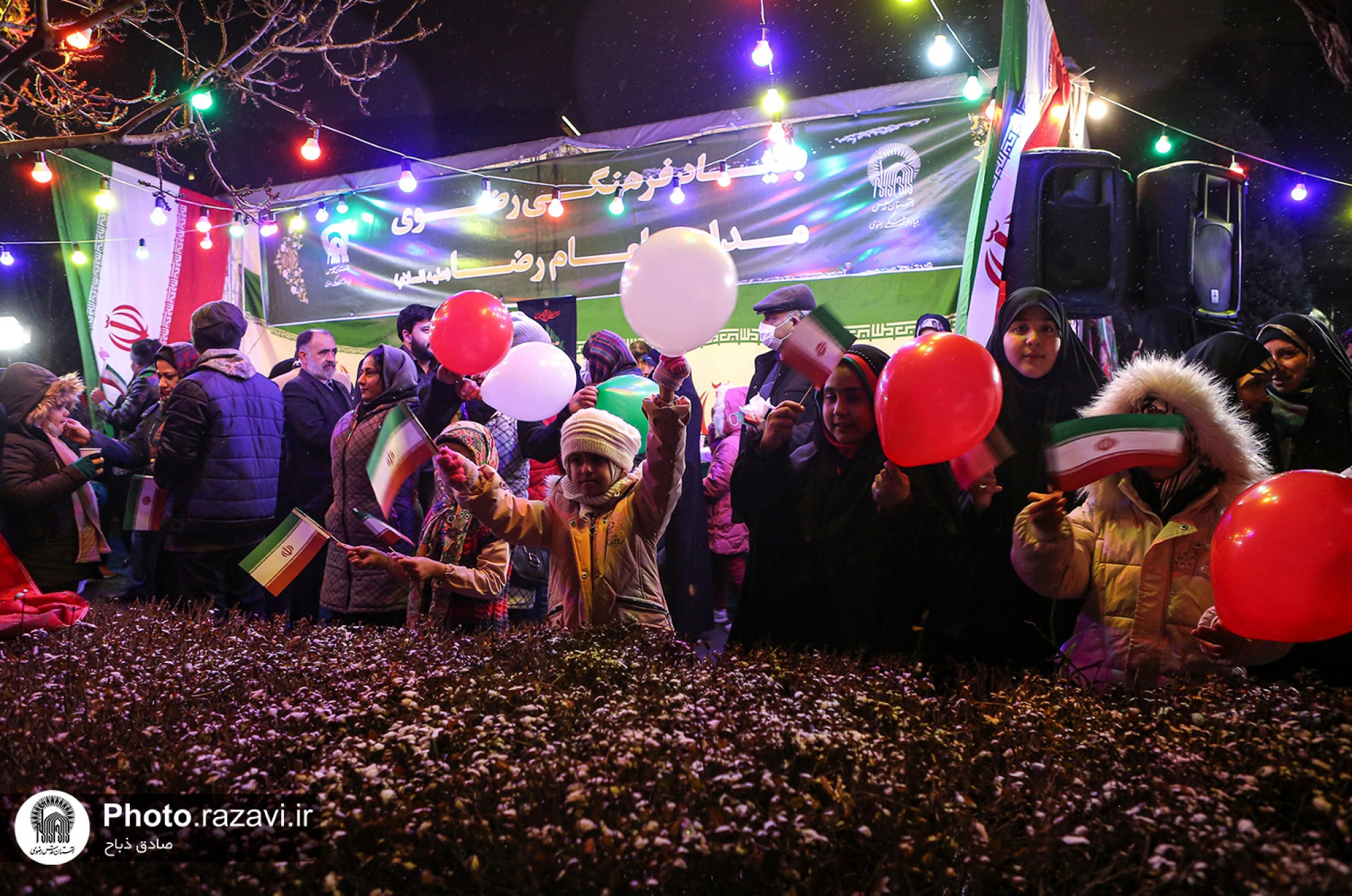 جشن پیروزی انقلاب اسلامی در ایستگاه انقلاب دانش‌آموزان مدارس امام رضا(علیه‌السلام)