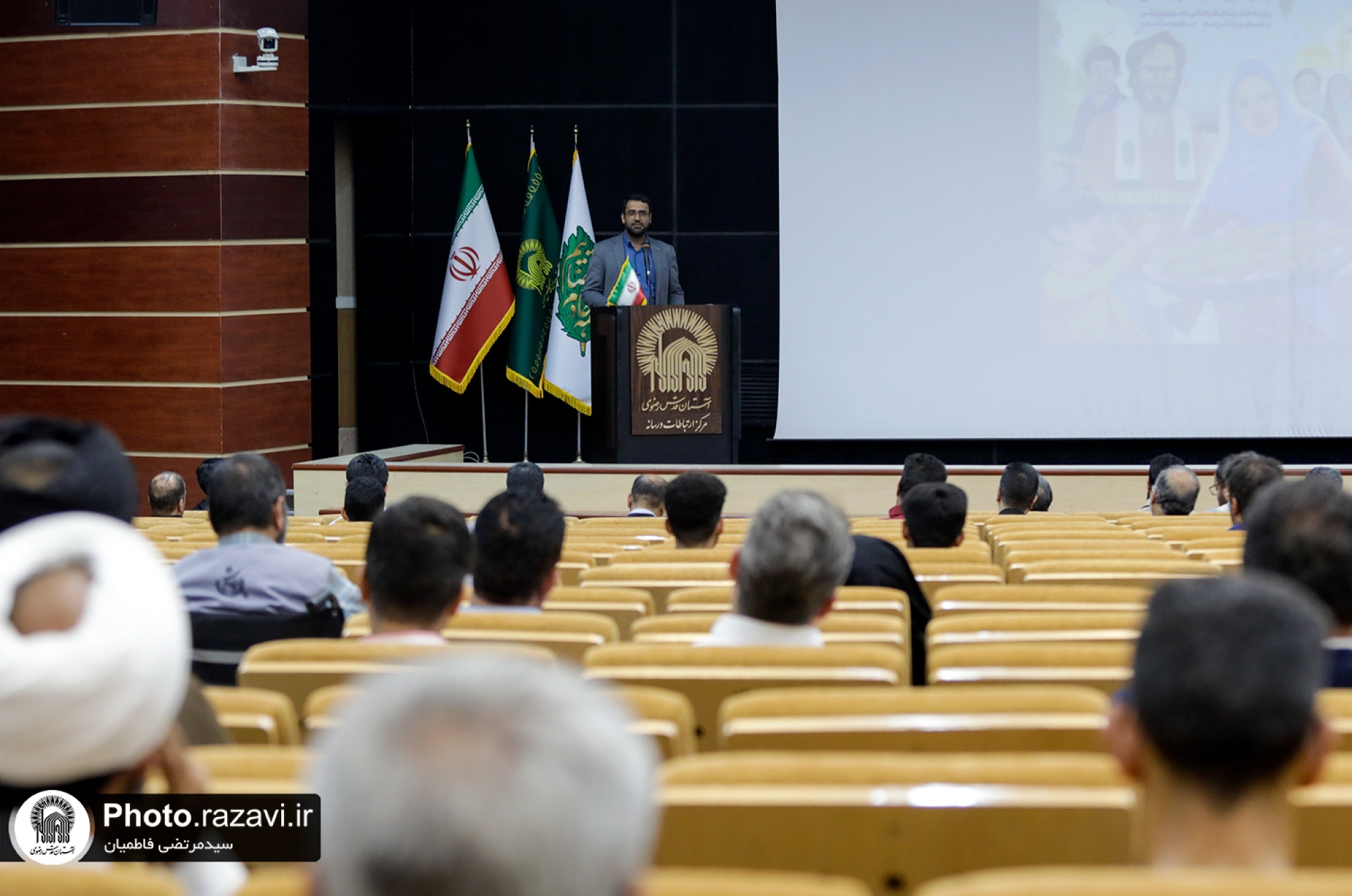 جلسه توجیهی مواکب خدمت‌رسان جشن امام رضایی‌ها