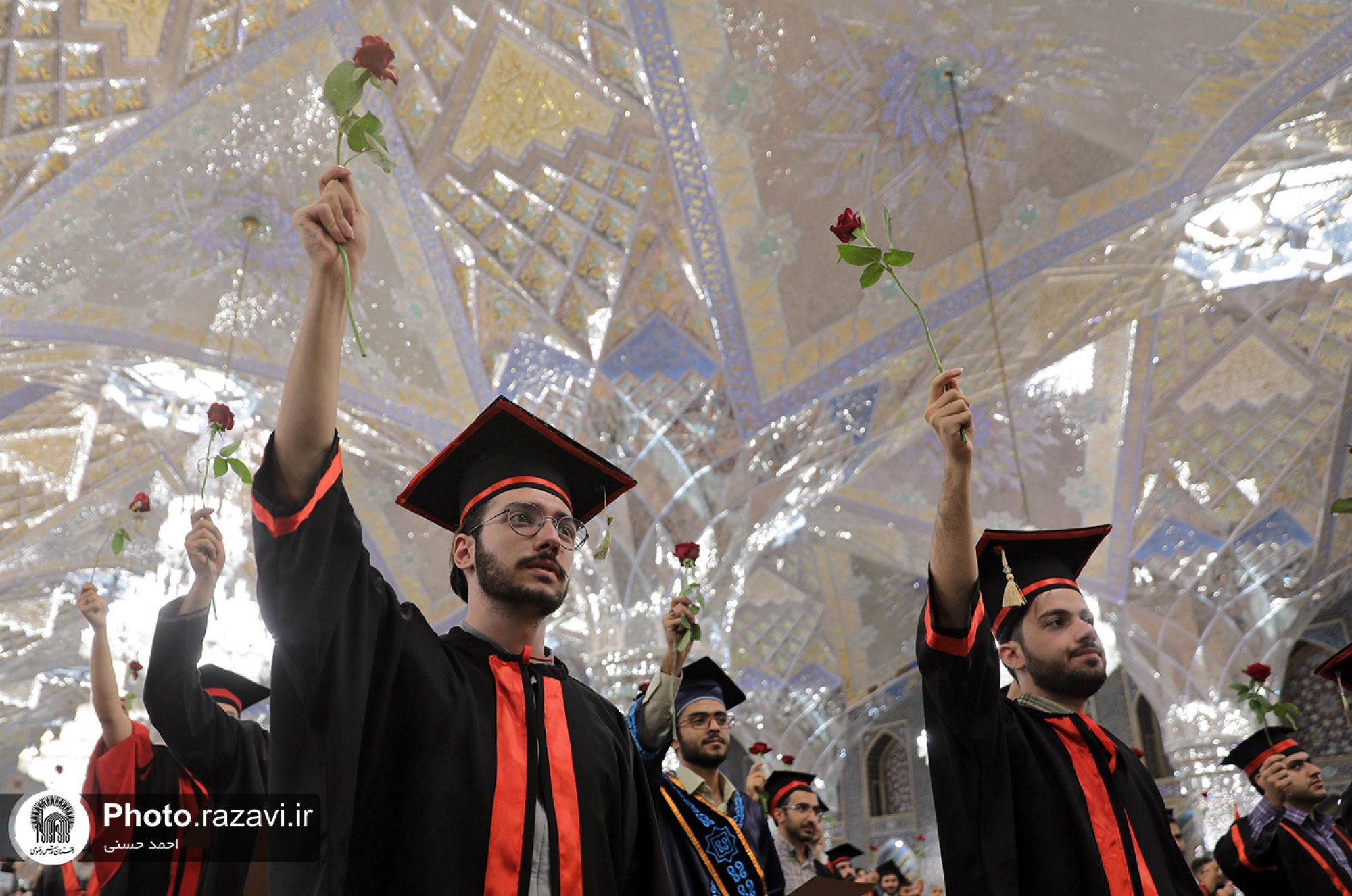 جشن دانش آموختگان علوم پزشکی کشور در حرم مطهر رضوی