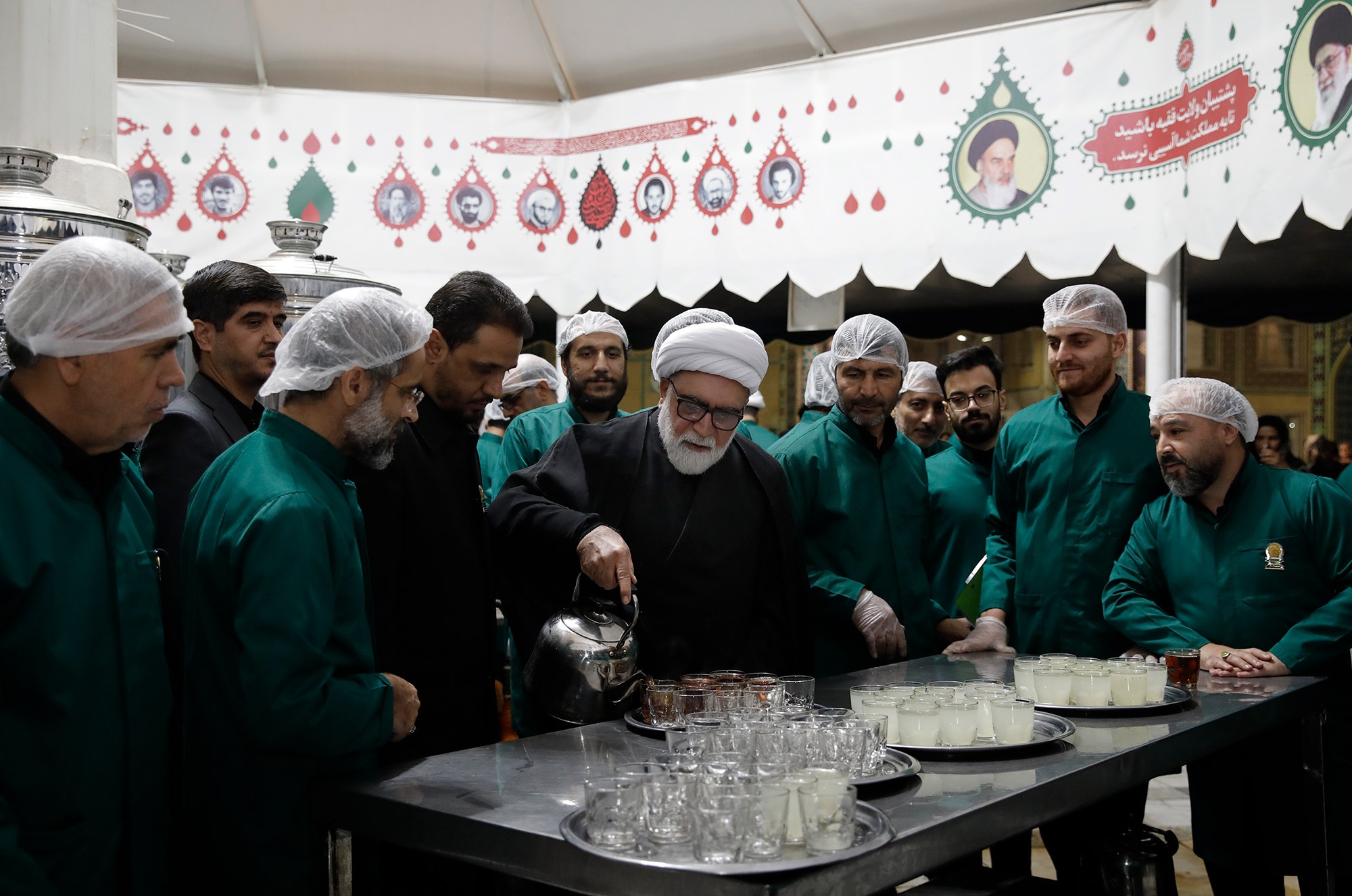 بازدید تولیت آستان قدس رضوی از مواکب خدمت‌رسان در دهه پایانی ماه صفر