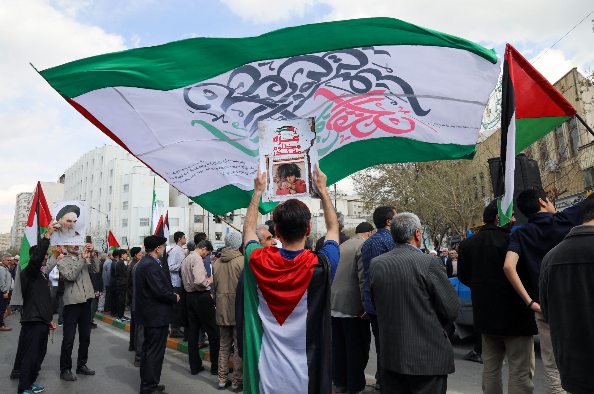 راهپیمایی دفاع از مردم غزه در مشهد